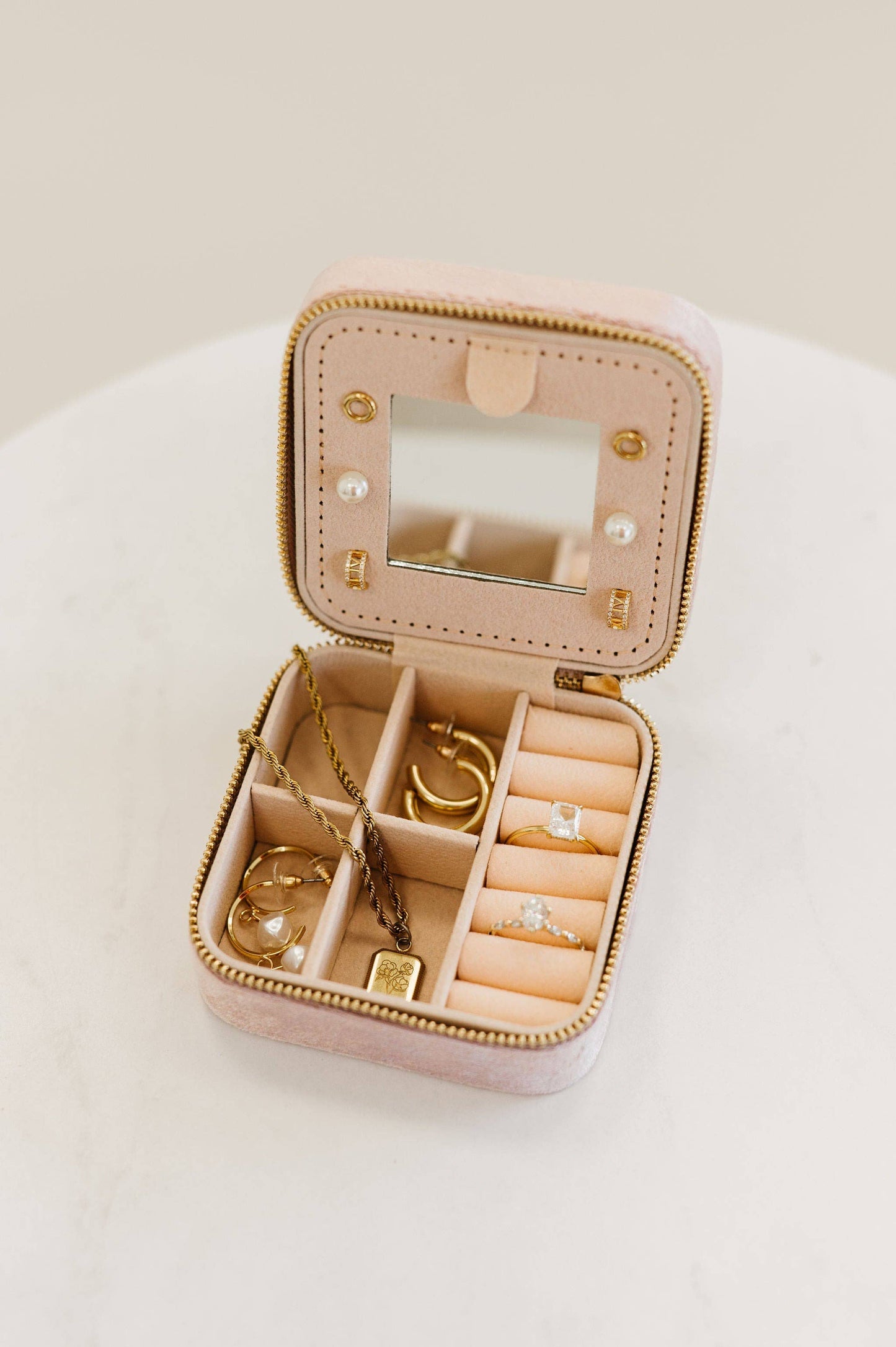 Eloise Velvet Travel Jewelry Box