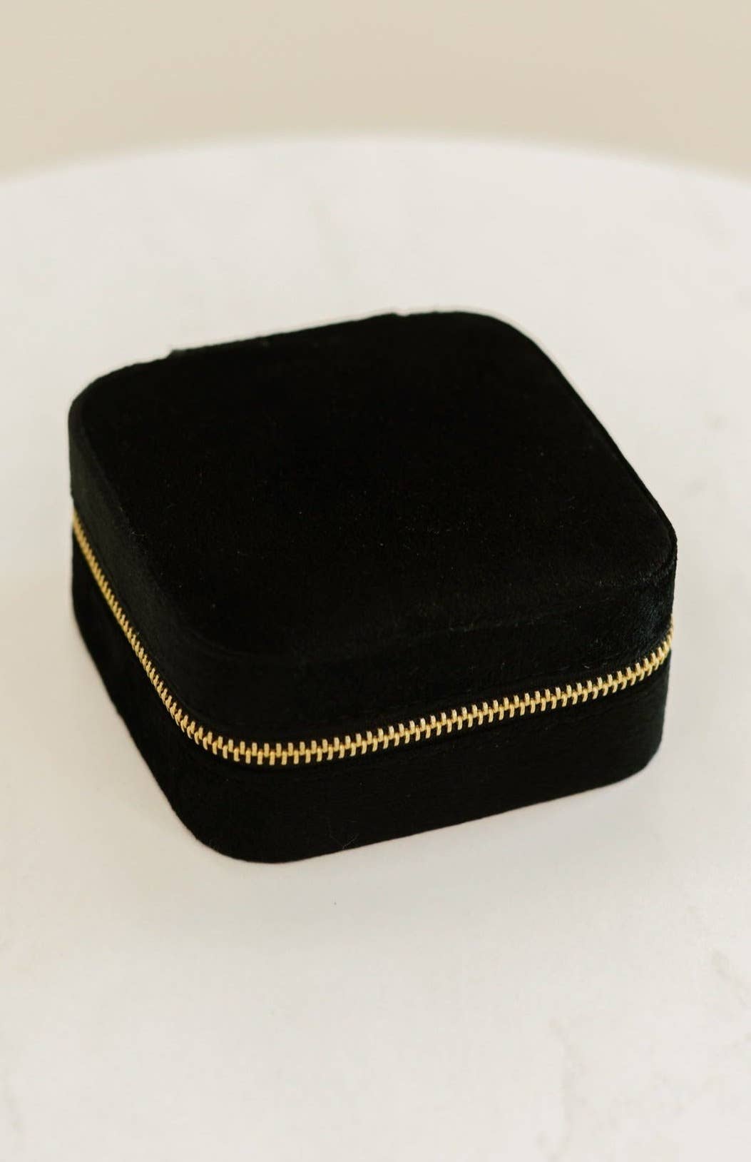 Eloise Velvet Travel Jewelry Box