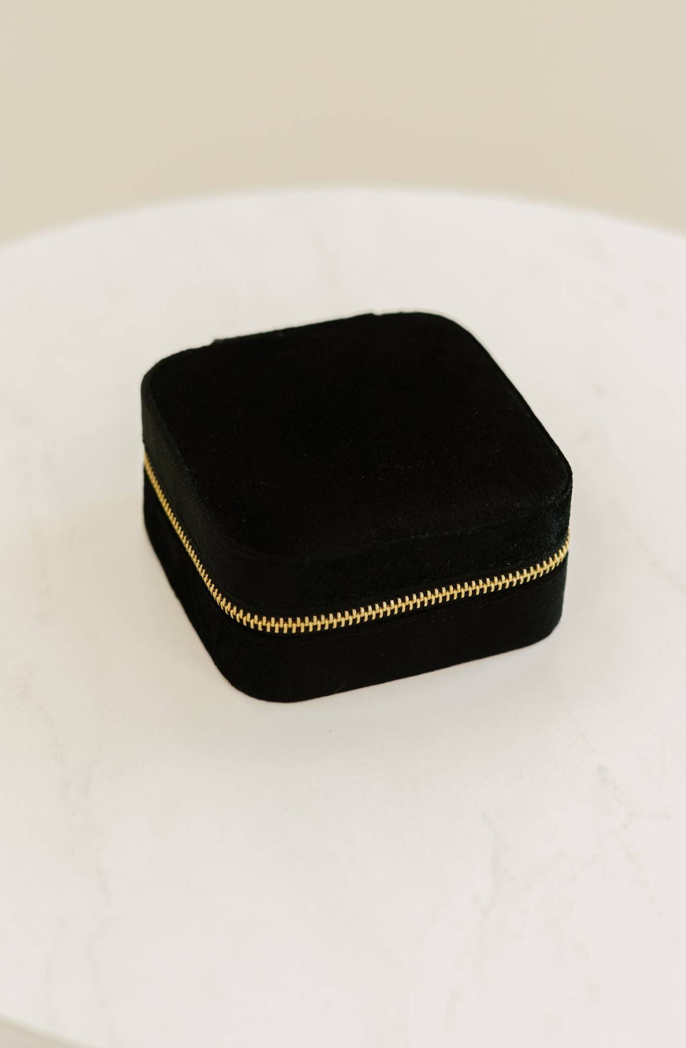 Eloise Velvet Travel Jewelry Box