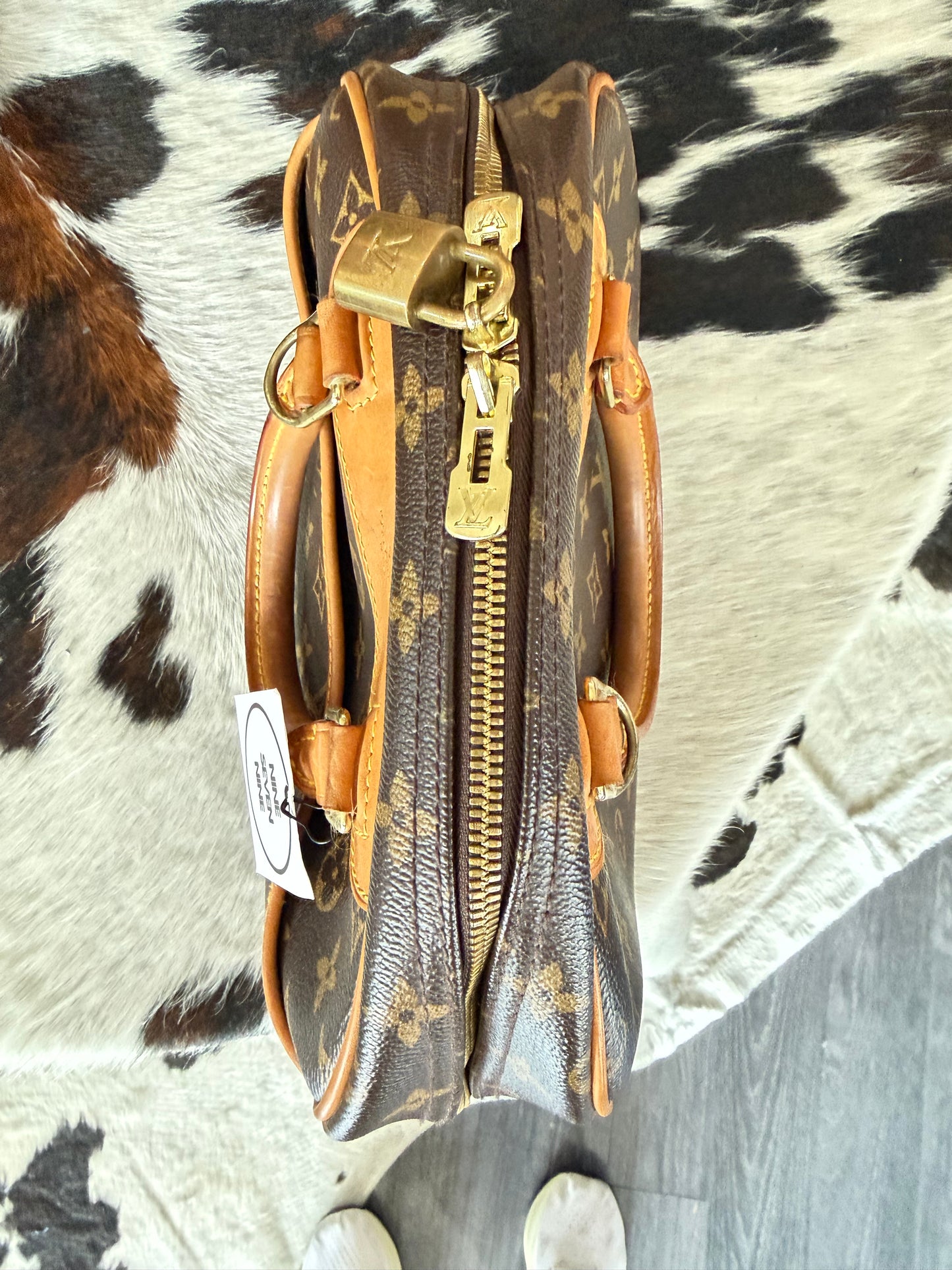 PC- Vintage 2006  Louis Vuitton Trouville Bag