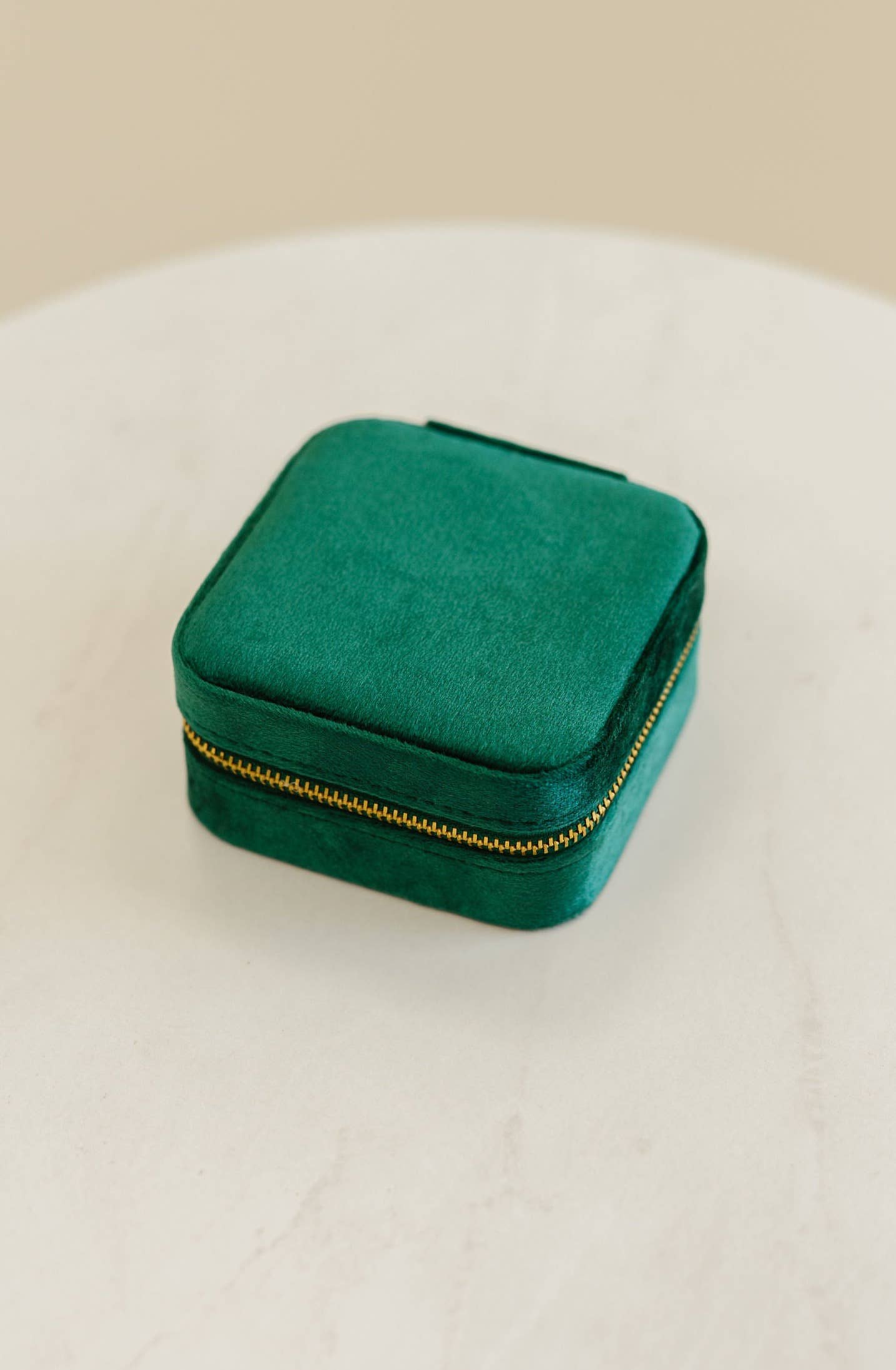 Eloise Velvet Travel Jewelry Box