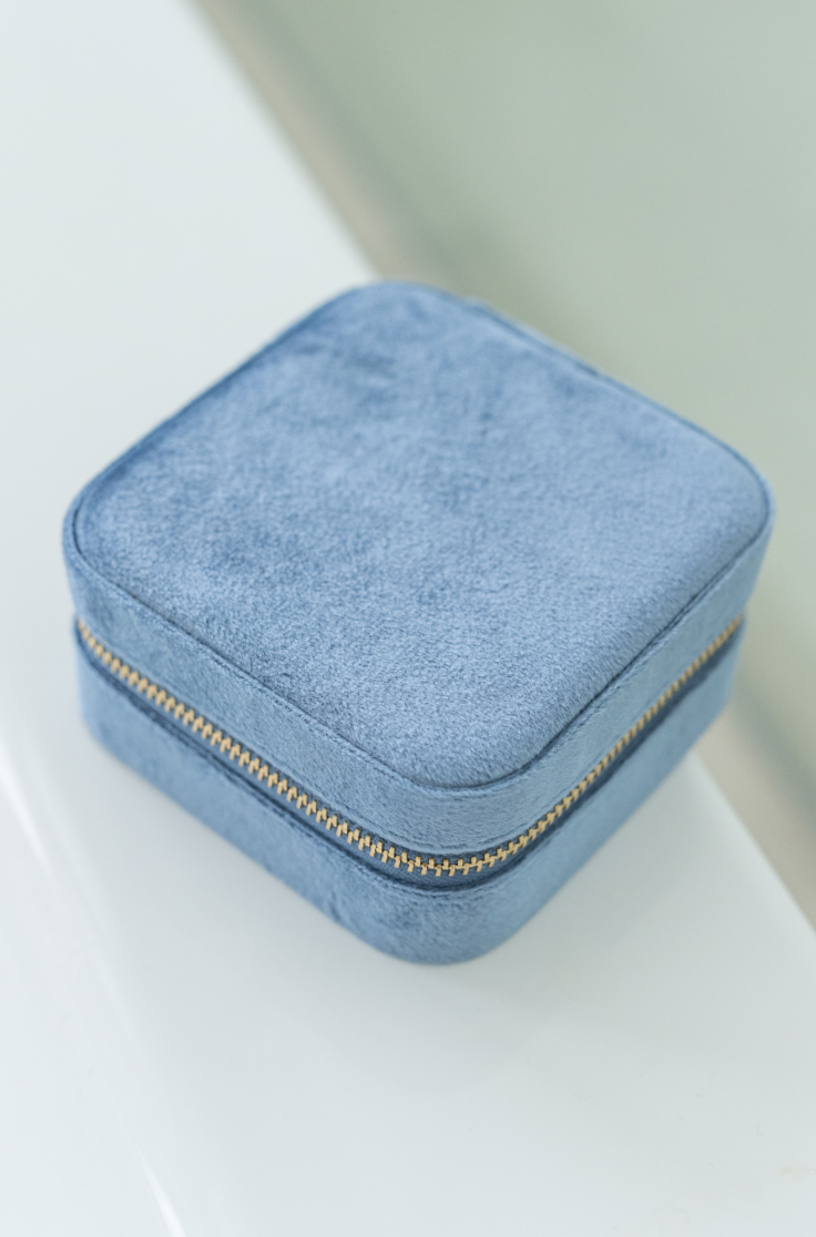 Eloise Velvet Travel Jewelry Box