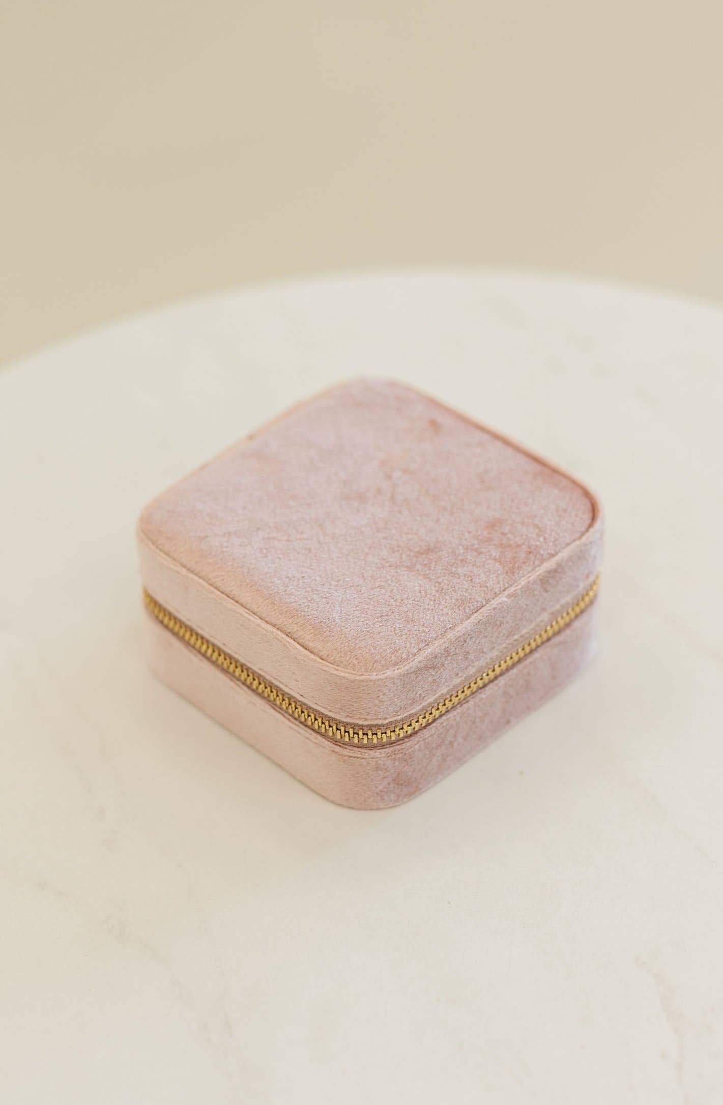 Eloise Velvet Travel Jewelry Box